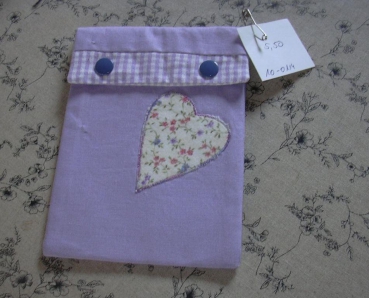 lila Zaubertasche mit appliziertem Herz, 12 x 16 cm