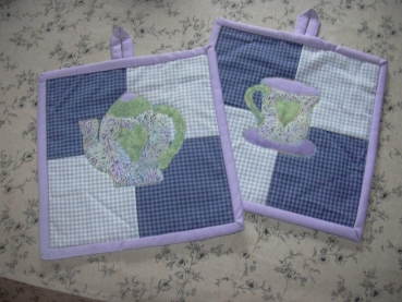 2 Topflappen Tasse und Kanne, 24 x 24 cm